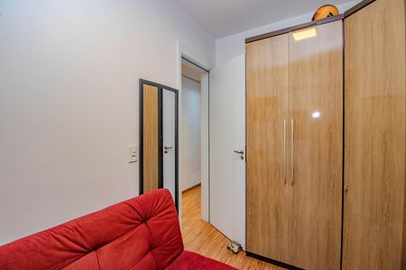 Quarto 1 de apartamento para alugar com 3 quartos, 60m² em Jardim Itu, Porto Alegre