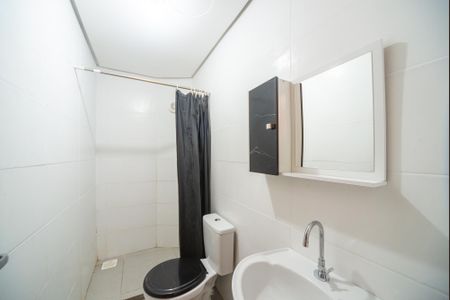 Banheiro de apartamento para alugar com 1 quarto, 45m² em Jardim Algarve, Viamão