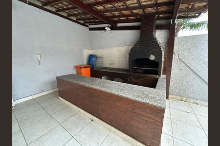 Apartamento à venda com 70m², 2 quartos e 1 vagaÁrea comum - Churrasqueira