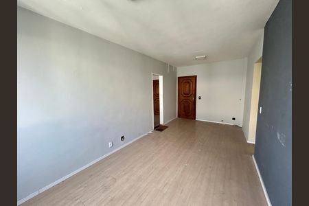 Apartamento à venda com 70m², 2 quartos e 1 vagaSala