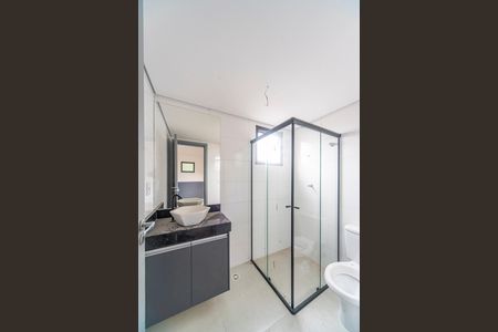 Banheiro  de casa de condomínio para alugar com 1 quarto, 20m² em Vila Sao Pedro, Santo André