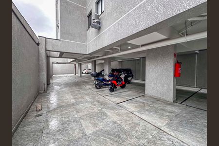 Garagem de casa de condomínio para alugar com 1 quarto, 20m² em Vila Sao Pedro, Santo André