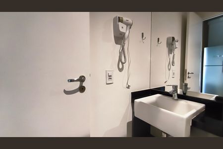 Banheiro de kitnet/studio à venda com 1 quarto, 22m² em Paraíso, São Paulo