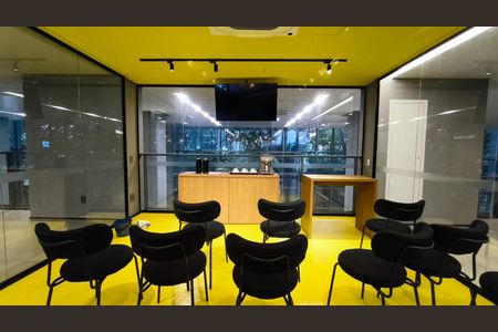 Studio à venda com 22m², 1 quarto e sem vaga Studio à venda com 22m², 1 quarto e sem vagaSala de Reuniões