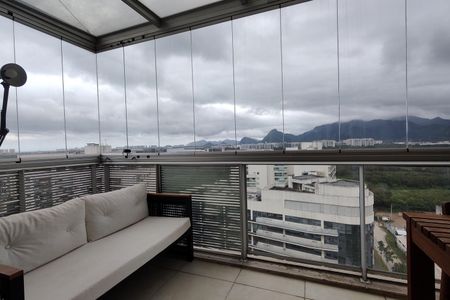 Apartamento à venda com 100m², 2 quartos e 2 vagasVaranda