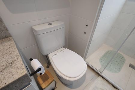 Apartamento à venda com 100m², 2 quartos e 2 vagasBanheiro da Suíte 1