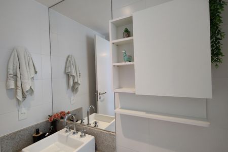 Apartamento à venda com 100m², 2 quartos e 2 vagasBanheiro da Suíte 1