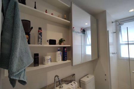 Apartamento à venda com 100m², 2 quartos e 2 vagasBanheiro da Suíte 2
