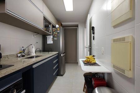 Apartamento à venda com 100m², 2 quartos e 2 vagasCozinha