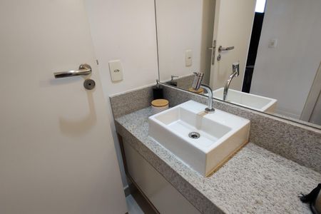 Apartamento à venda com 100m², 2 quartos e 2 vagasLavabo