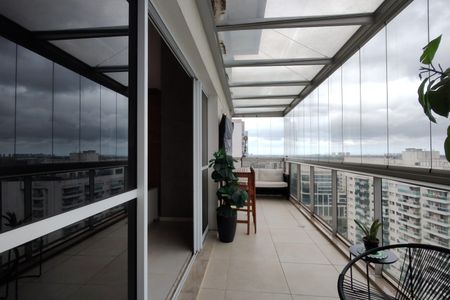 Varanda de apartamento para alugar com 2 quartos, 100m² em Barra da Tijuca, Rio de Janeiro