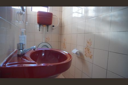 Banheiro da suite  de casa à venda com 3 quartos, 110m² em Santa Rosa de Lima, Porto Alegre