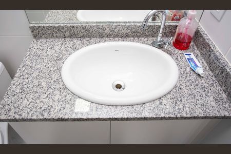 Banheiro Social de apartamento à venda com 2 quartos, 56m² em Centro, Diadema