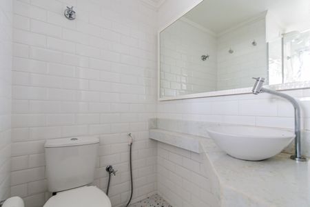 Apartamento para alugar com 79m², 2 quartos e 1 vagaSuite - Banheiro