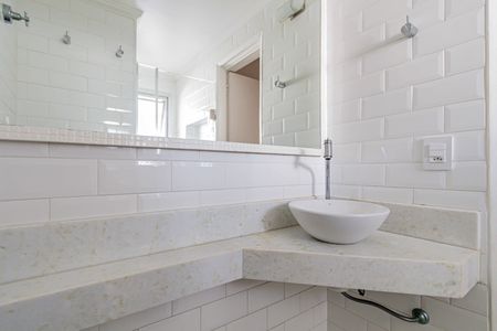 Apartamento para alugar com 79m², 2 quartos e 1 vagaSuite - Banheiro