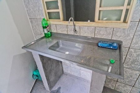 Cozinha de casa para alugar com 1 quarto, 60m² em Jardim Guarani, São Paulo