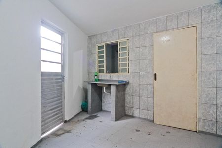 Cozinha de casa para alugar com 1 quarto, 60m² em Jardim Guarani, São Paulo