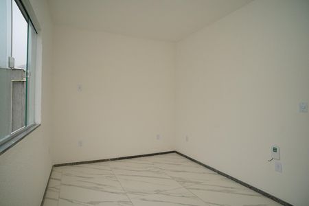 Quarto de casa de condomínio para alugar com 1 quarto, 45m² em Manoel Ribeiro Sul, Maricá