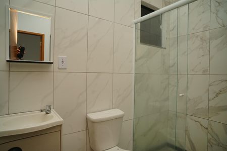 Casa de condomínio para alugar com 50m², 1 quarto e 1 vaga Casa de condomínio para alugar com 50m², 1 quarto e 1 vagaBanheiro