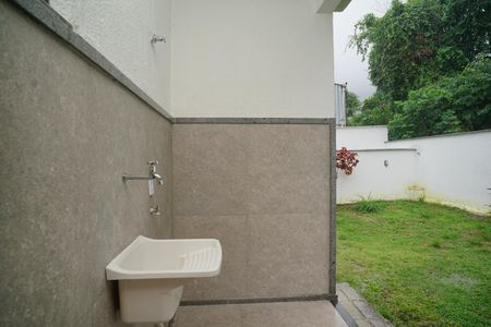 Área de Serviço de casa de condomínio para alugar com 1 quarto, 50m² em Manoel Ribeiro Sul, Maricá