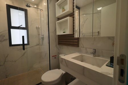 Apartamento para alugar com 99m², 3 quartos e 2 vagas Apartamento para alugar com 99m², 3 quartos e 2 vagasBanheiro da Suíte