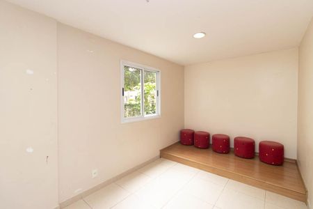 Apartamento para alugar com 67m², 2 quartos e 1 vagaÁrea comum - Salão de festas