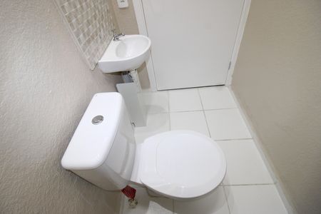Banheiro de apartamento para alugar com 2 quartos, 35m² em Colônia (zona Leste), São Paulo