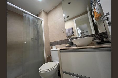 Banheiro de apartamento à venda com 1 quarto, 37m² em Santo Amaro, São Paulo
