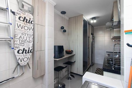 Apartamento à venda com 60m², 2 quartos e sem vaga Apartamento à venda com 60m², 2 quartos e sem vagaCozinha e Área de Serviço