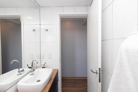 Banheiro de apartamento à venda com 2 quartos, 60m² em Jardim Leonor Mendes de Barros, São Paulo
