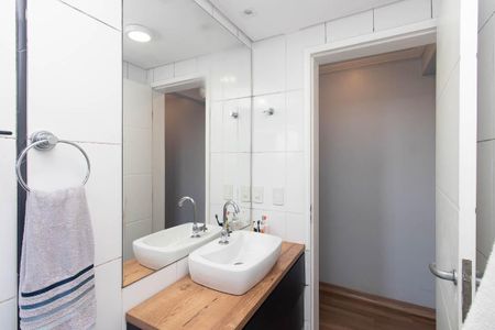 Banheiro de apartamento à venda com 2 quartos, 60m² em Jardim Leonor Mendes de Barros, São Paulo
