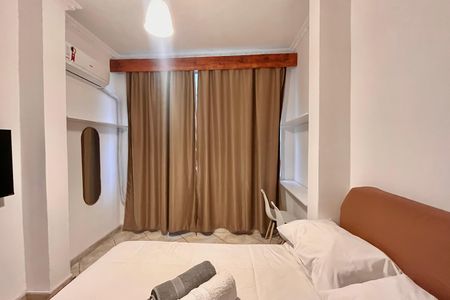 Quarto  de kitnet/studio para alugar com 1 quarto, 40m² em Copacabana, Rio de Janeiro