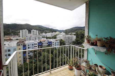 Apartamento à venda com 73m², 2 quartos e 1 vagaVaranda