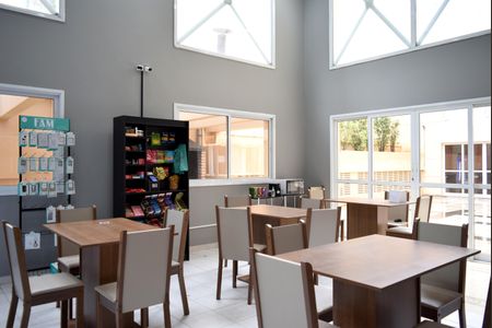 Mini mercado de apartamento para alugar com 2 quartos, 52m² em Pinheiros, São Paulo
