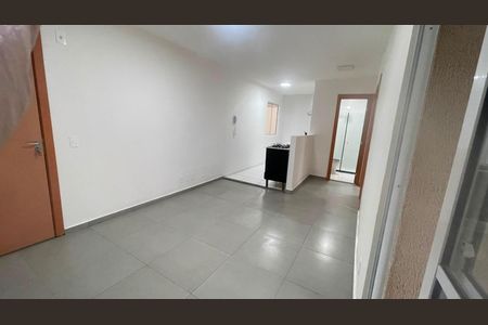 Sala de apartamento para alugar com 2 quartos, 47m² em Granja Viana, Cotia
