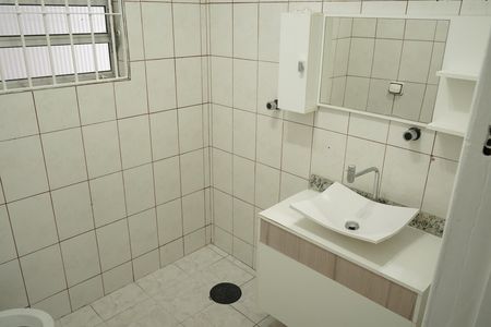 Banheiro de casa para alugar com 2 quartos, 110m² em Vila Gomes Cardim, São Paulo