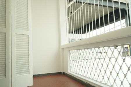 Sacada Quarto de casa para alugar com 2 quartos, 110m² em Vila Gomes Cardim, São Paulo