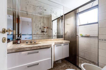 Apartamento para alugar com 94m², 3 quartos e 2 vagas Apartamento para alugar com 94m², 3 quartos e 2 vagasQuarto 2 - Banheiro da Suite