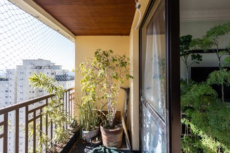 Apartamento para alugar com 94m², 3 quartos e 2 vagas Apartamento para alugar com 94m², 3 quartos e 2 vagasVaranda