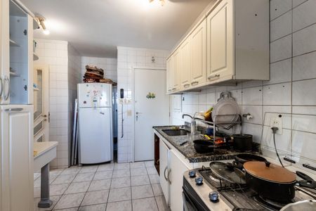 Apartamento para alugar com 94m², 3 quartos e 2 vagas Apartamento para alugar com 94m², 3 quartos e 2 vagasCozinha e Área de Serviço