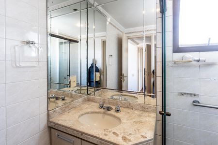 Apartamento para alugar com 94m², 3 quartos e 2 vagas Apartamento para alugar com 94m², 3 quartos e 2 vagasQuarto 3 - Banheiro da Suite