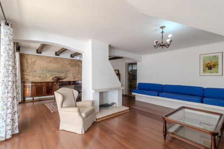 Casa à venda com 4 quartos, 261m² em Chácara Monte Alegre, São Paulo
