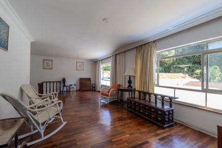 Casa à venda com 4 quartos, 261m² em Chácara Monte Alegre, São Paulo