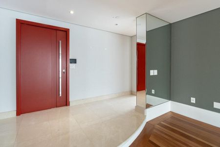 Apartamento à venda com 214m², 3 quartos e 3 vagas