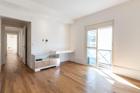Apartamento à venda com 214m², 3 quartos e 3 vagas