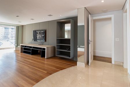 Apartamento à venda com 214m², 3 quartos e 3 vagas