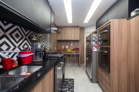 Apartamento à venda com 3 quartos, 121m² em Moema, São Paulo