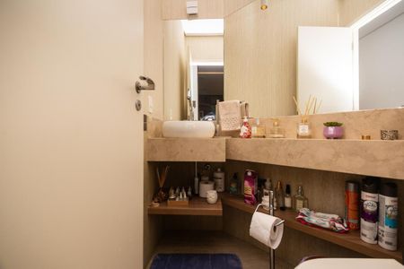Apartamento à venda com 3 quartos, 121m² em Moema, São Paulo