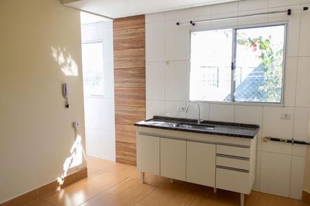 Sala/Cozinha de kitnet/studio para alugar com 1 quarto, 50m² em Umuarama, Osasco