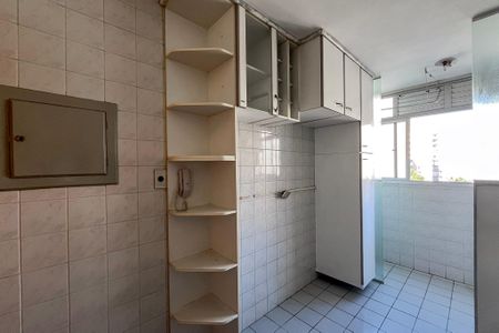 Cozinha de apartamento para alugar com 2 quartos, 52m² em Jardim Celeste, São Paulo